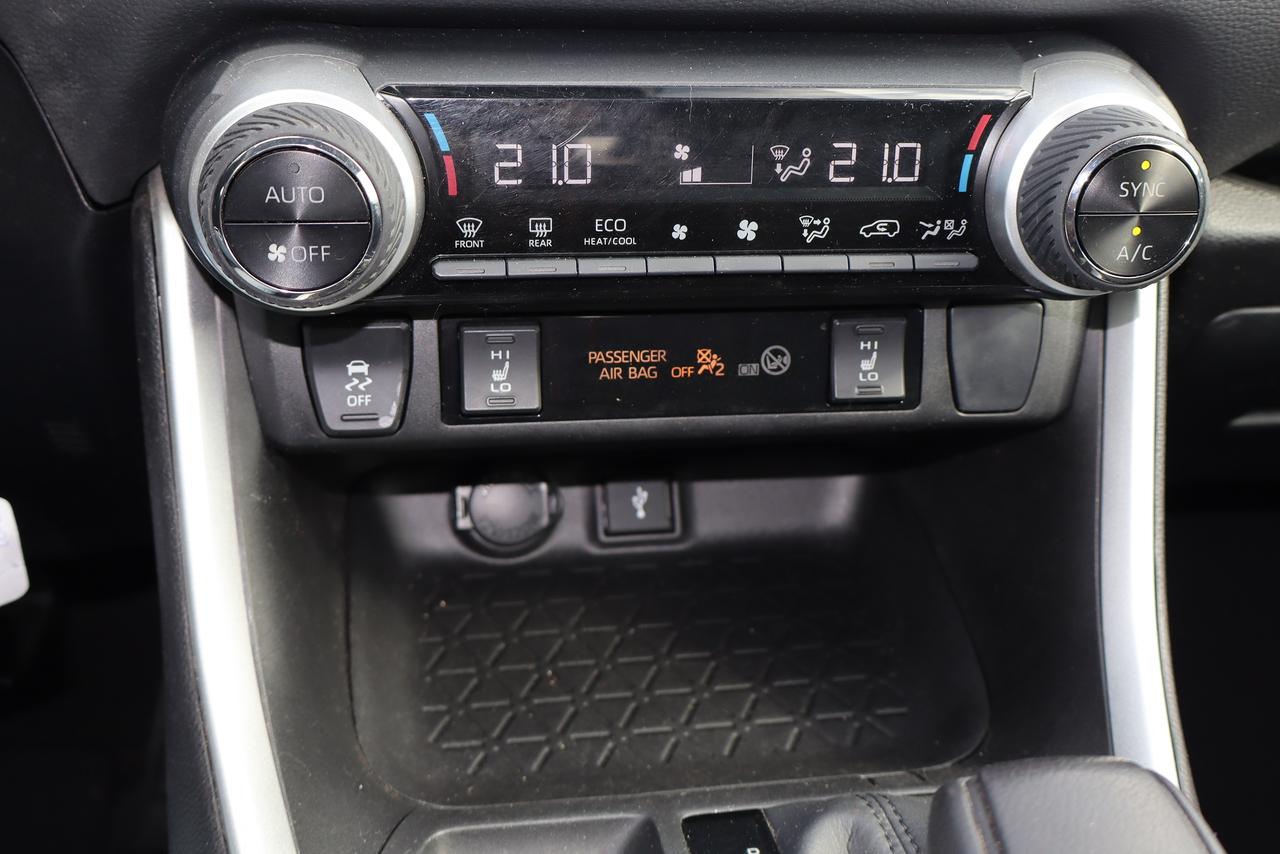 2022 Toyota RAV4 Hybrid LE AWD Photo
