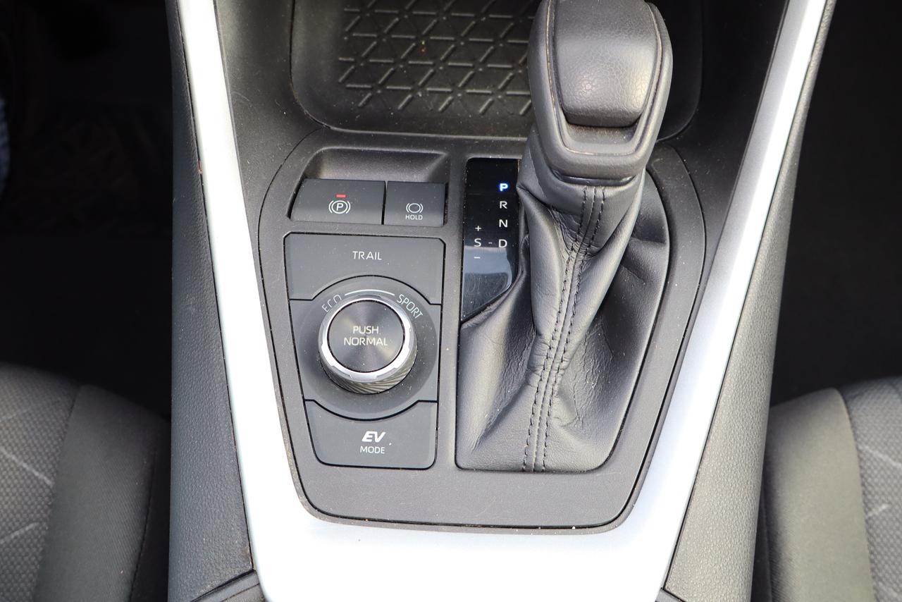 2022 Toyota RAV4 Hybrid LE AWD Photo