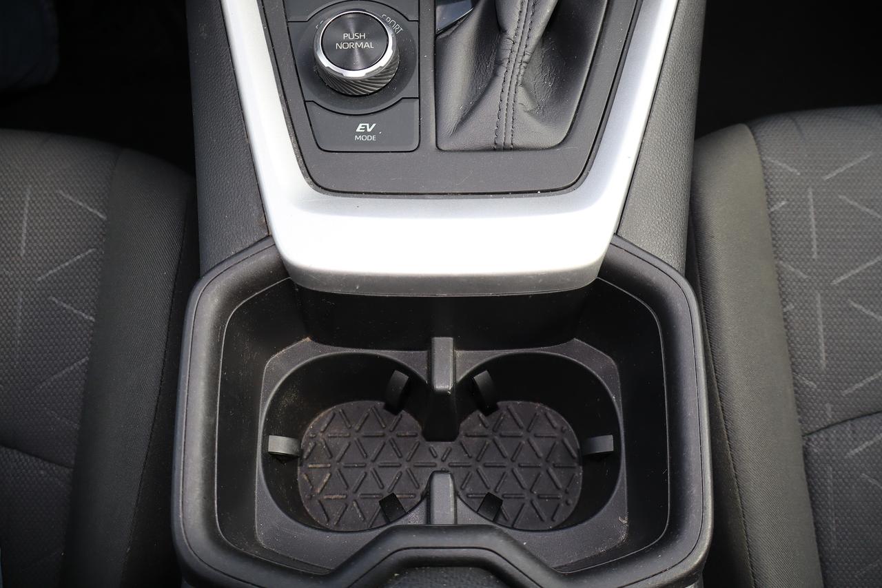 2022 Toyota RAV4 Hybrid LE AWD Photo