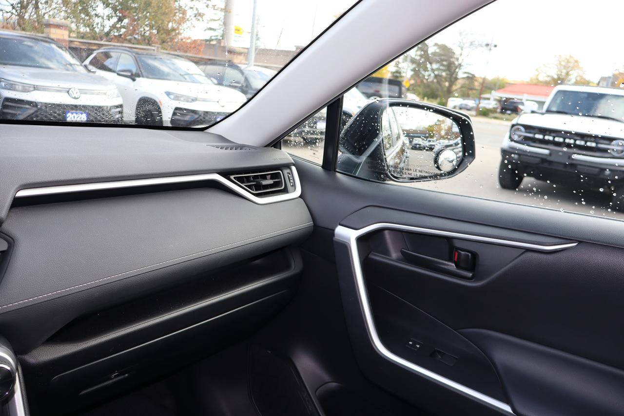 2022 Toyota RAV4 Hybrid LE AWD Photo