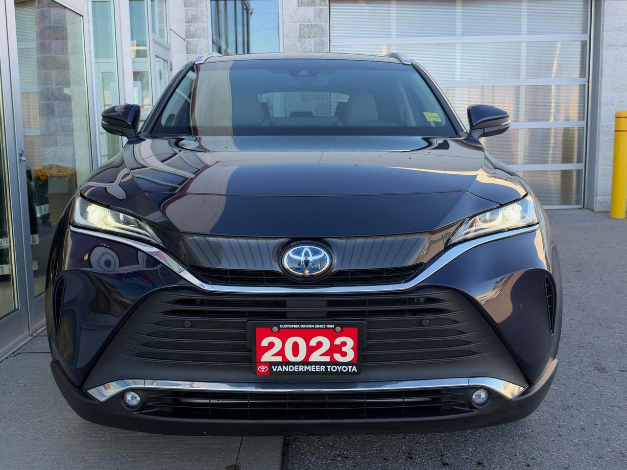 2023 Toyota Venza XLE-ONE OWNER-BOUGHT+SERVICED HERE! Photo