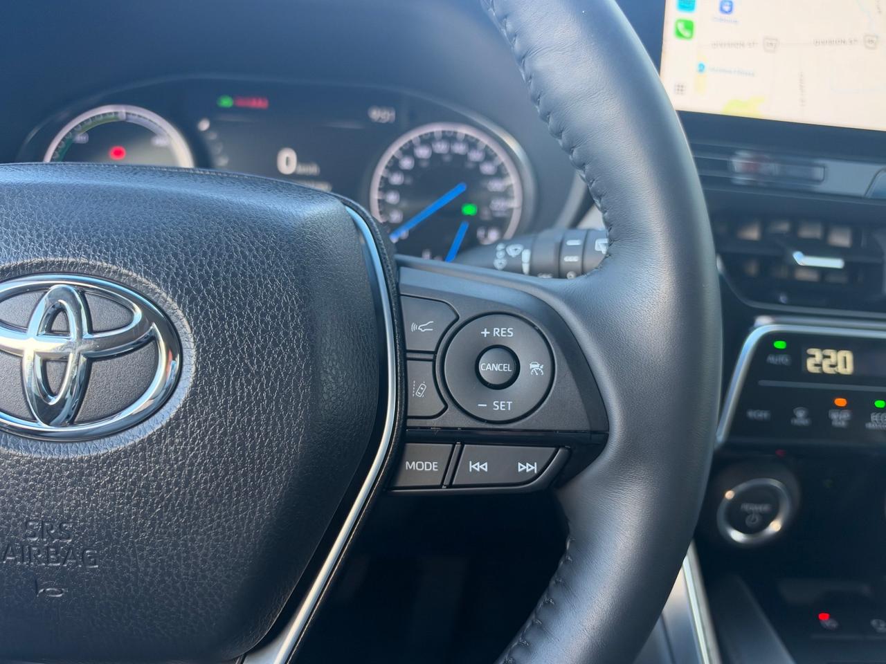 2023 Toyota Venza XLE-ONE OWNER-BOUGHT+SERVICED HERE! Photo