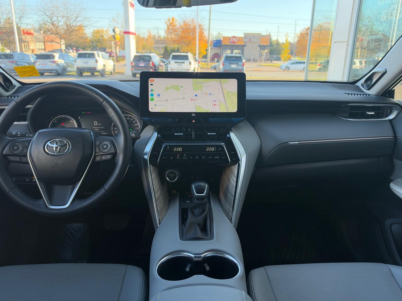 2023 Toyota Venza XLE-ONE OWNER-BOUGHT+SERVICED HERE! Photo