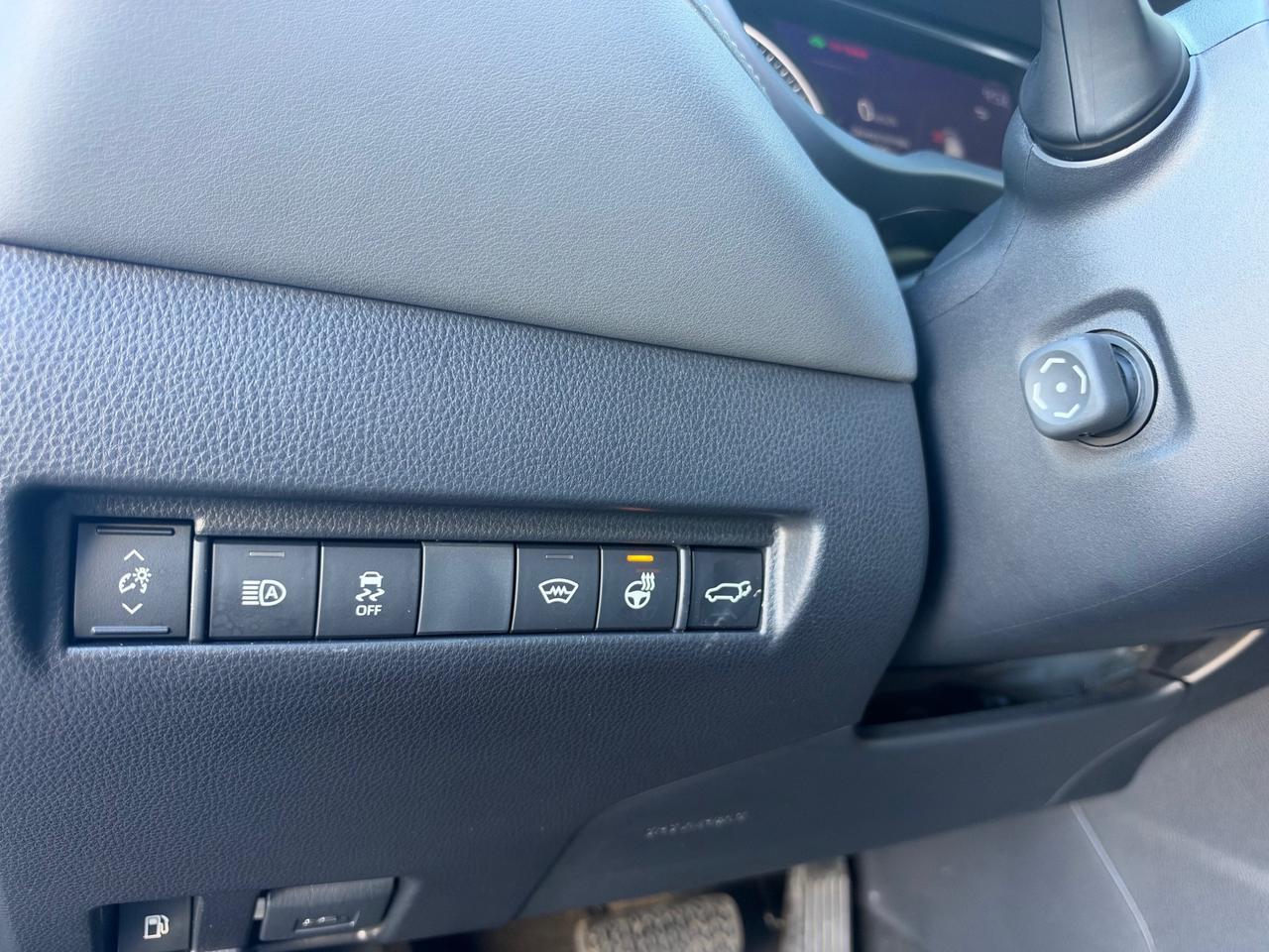 2023 Toyota Venza XLE-ONE OWNER-BOUGHT+SERVICED HERE! Photo