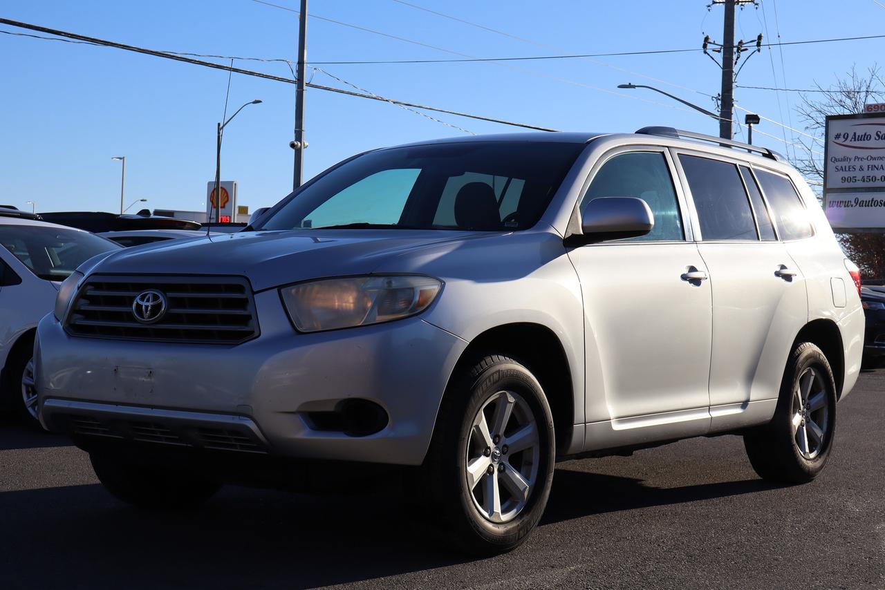 2010 Toyota Highlander BASE Photo