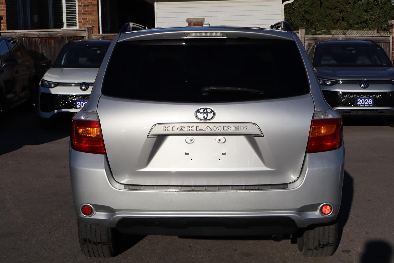 2010 Toyota Highlander BASE Photo