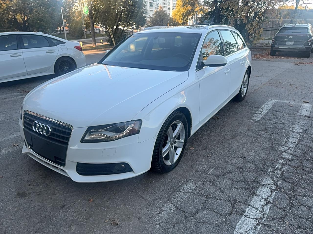 2011 Audi A4 2.0T Premium Plus Photo0