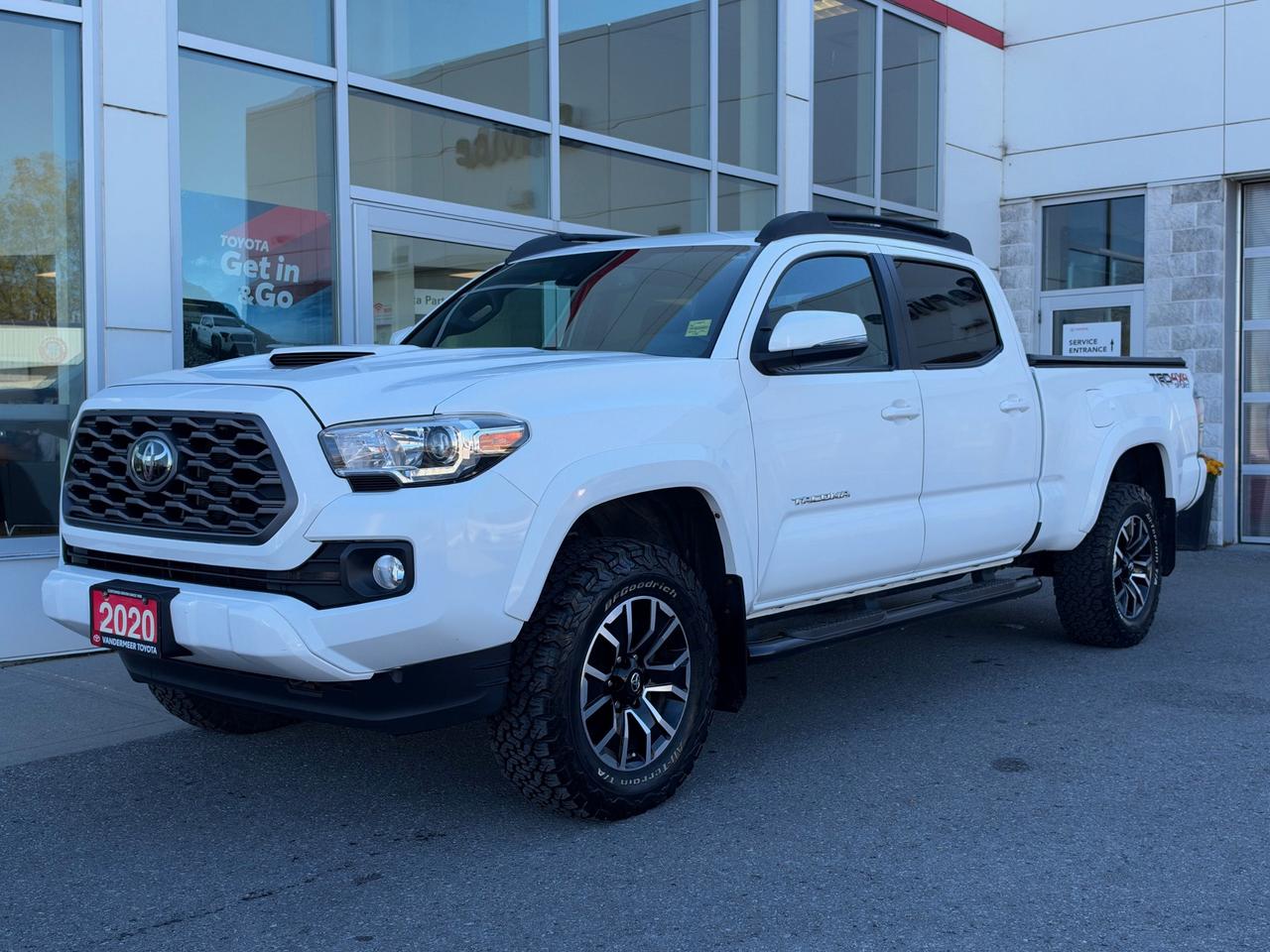 2020 Toyota Tacoma TRD SPORT-DLR SERVICED+CLEAN CARFAX! Photo