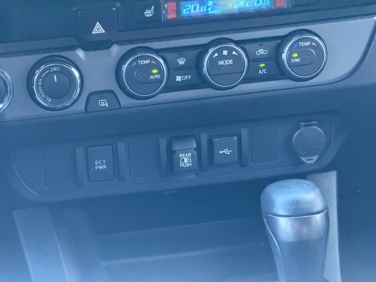 2020 Toyota Tacoma TRD SPORT-DLR SERVICED+CLEAN CARFAX! Photo
