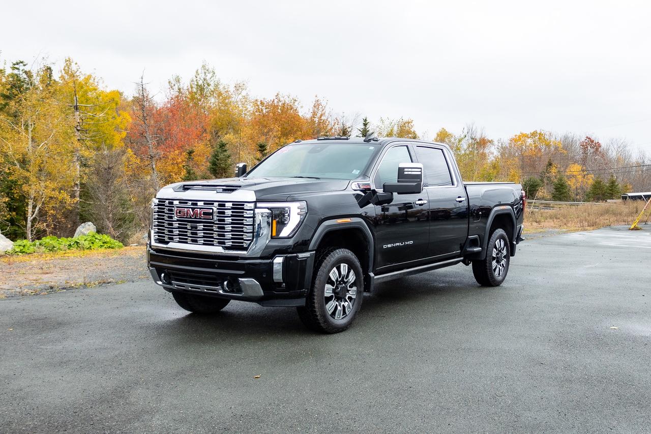 2024 GMC Sierra 2500 4WD Crew Cab 159" Denali