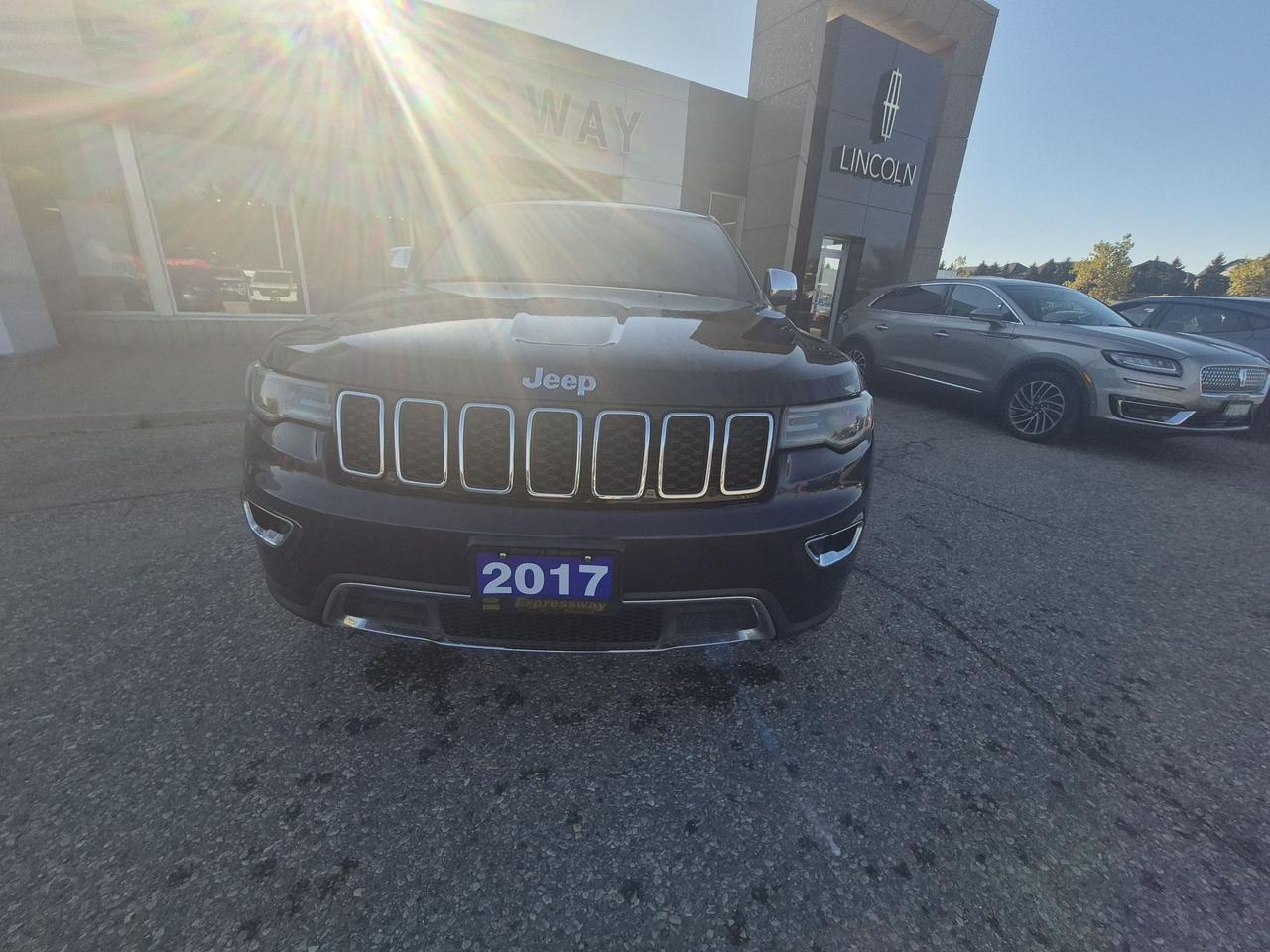 2017 Jeep Grand Cherokee 4x4 Limited Photo1