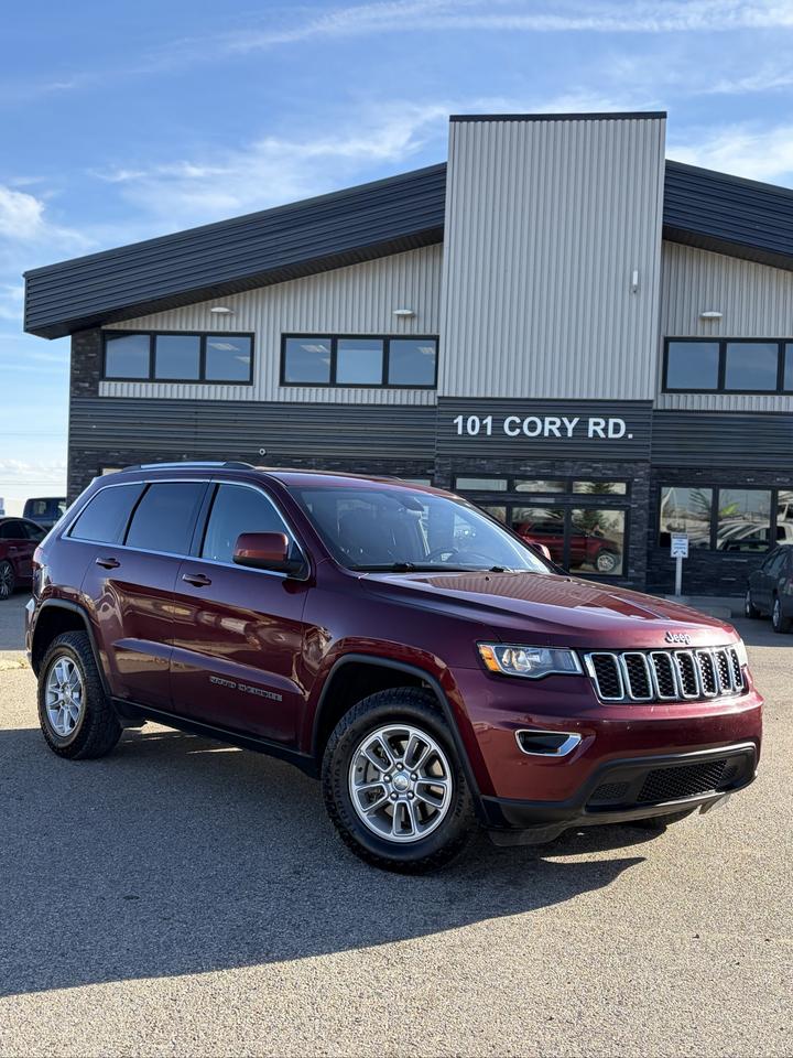 2018 Jeep Grand Cherokee Laredo - Photo #1