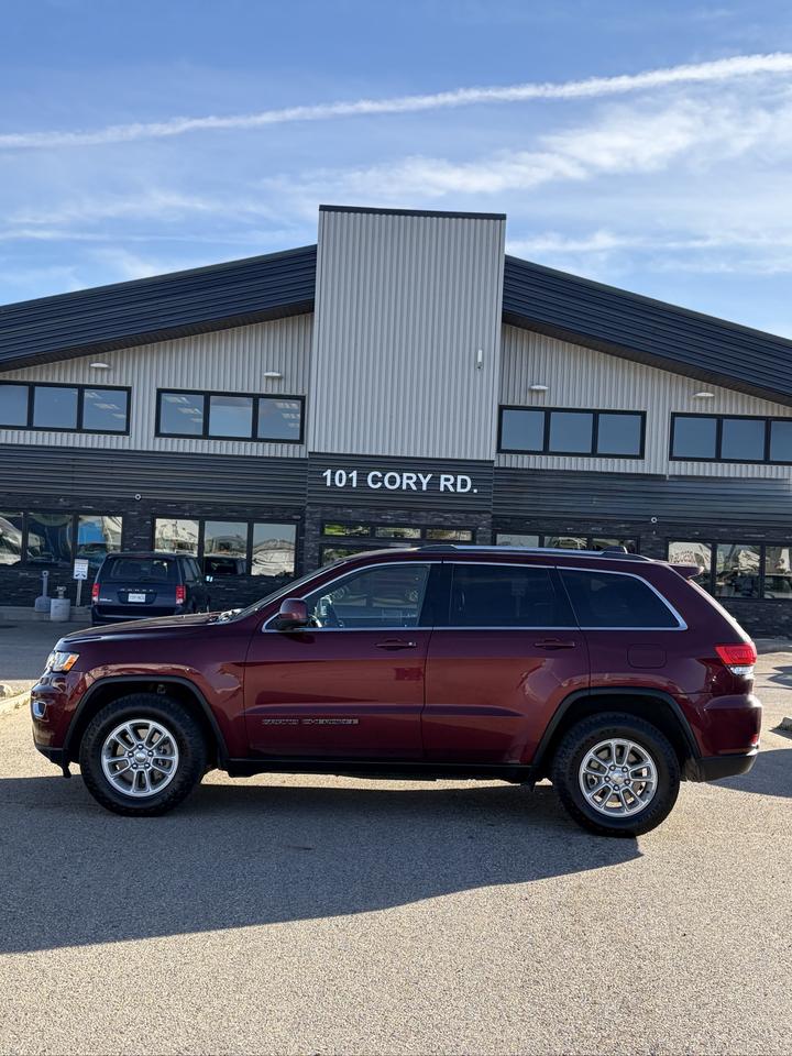 2018 Jeep Grand Cherokee Laredo - Photo #3