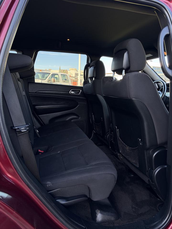2018 Jeep Grand Cherokee Laredo Photo