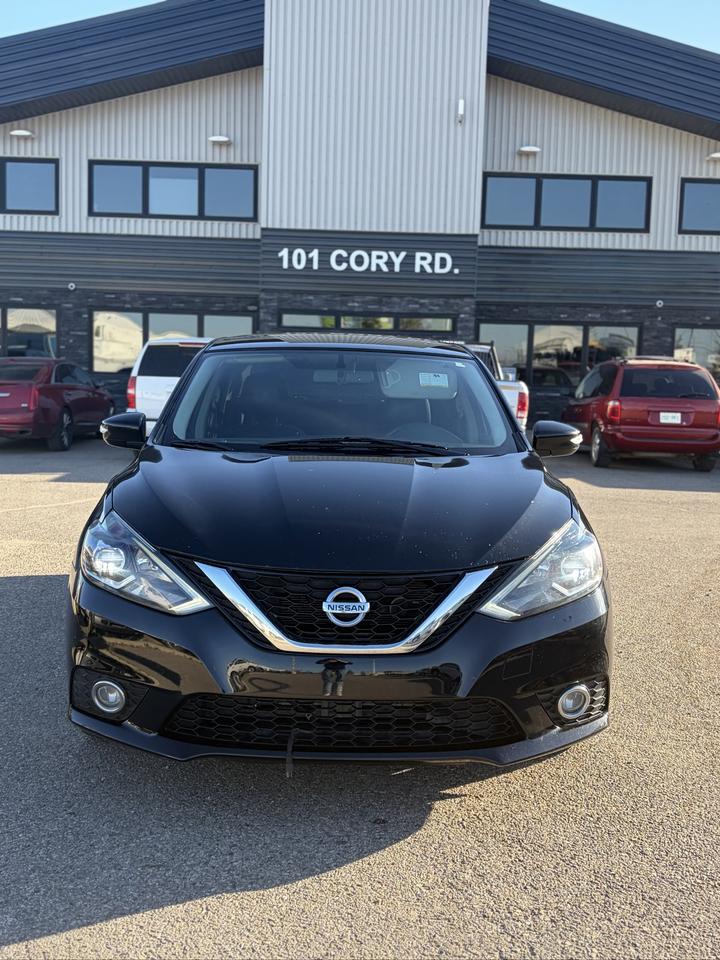 2016 Nissan Sentra SR Photo