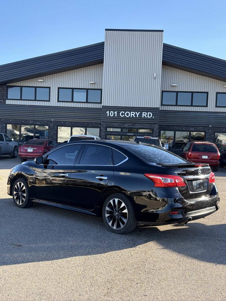 2016 Nissan Sentra SR - Photo #5