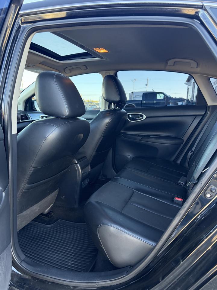 2016 Nissan Sentra SR Photo