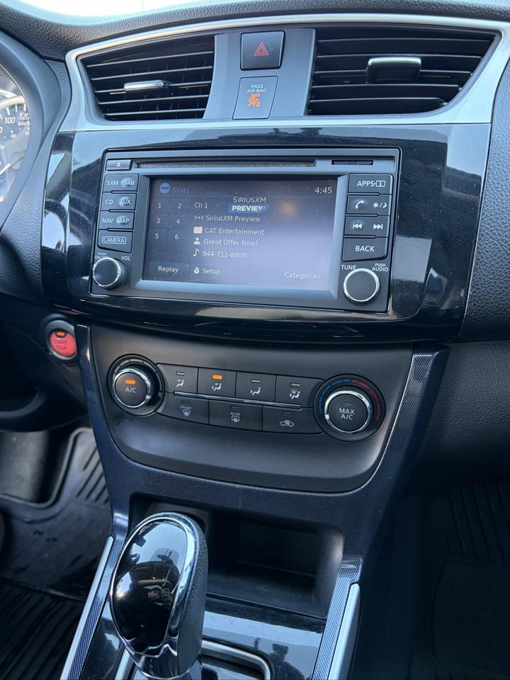 2016 Nissan Sentra SR Photo