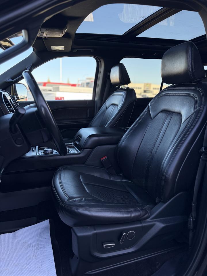 2021 Ford Expedition Limited MAX Photo