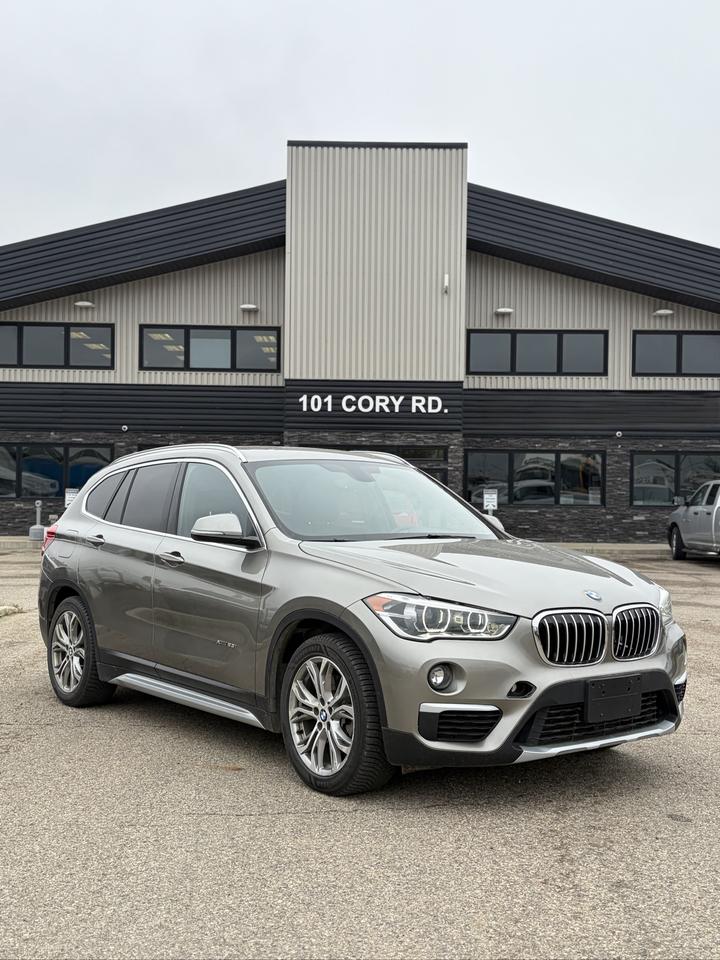 2017 BMW X1 xDrive28i Photo