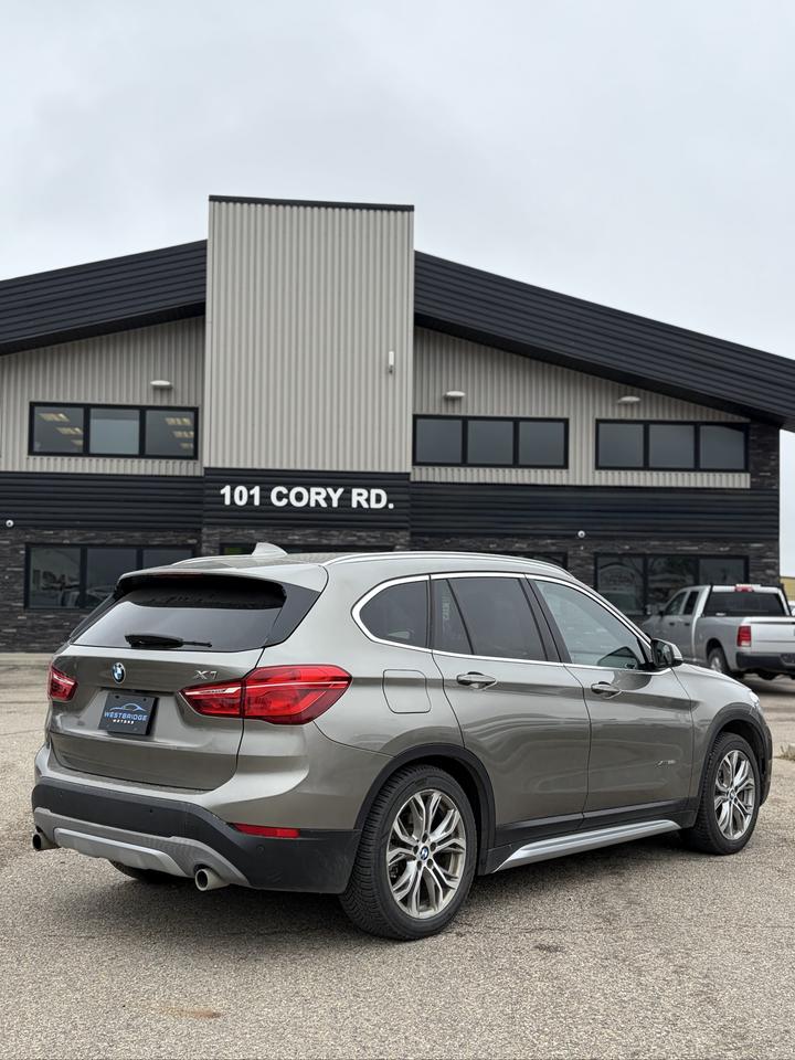 2017 BMW X1 xDrive28i - Photo #8