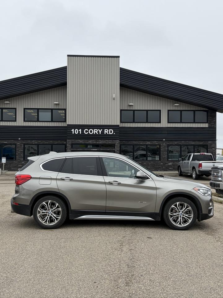 2017 BMW X1 xDrive28i Photo