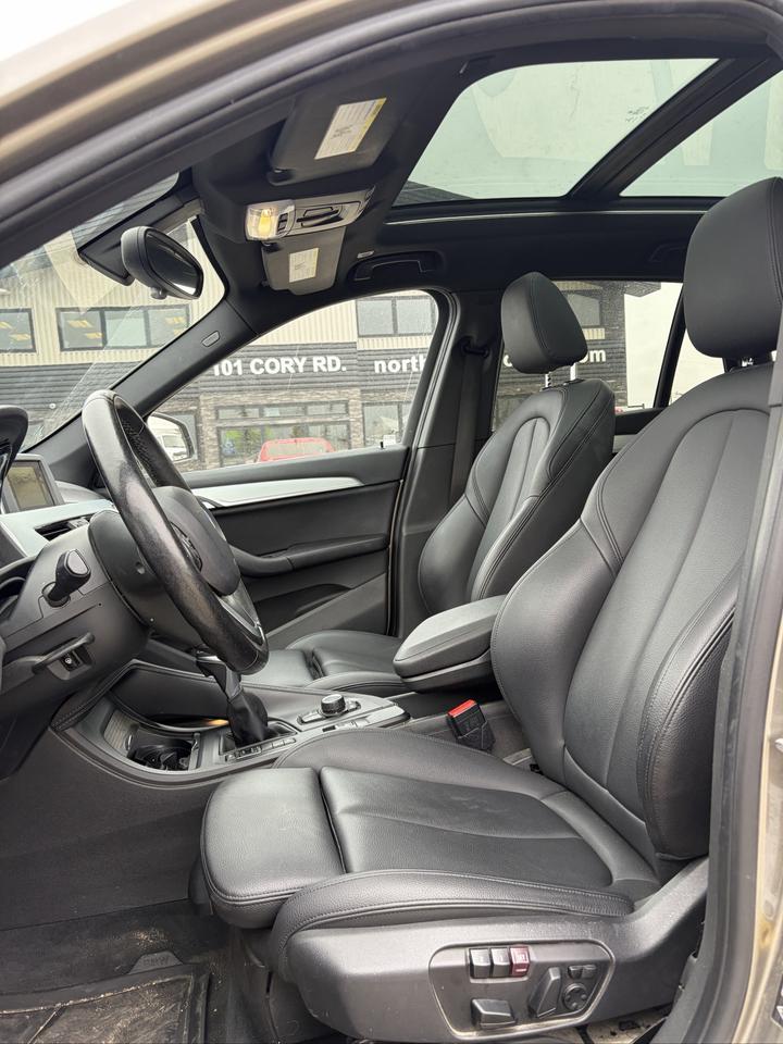 2017 BMW X1 xDrive28i Photo