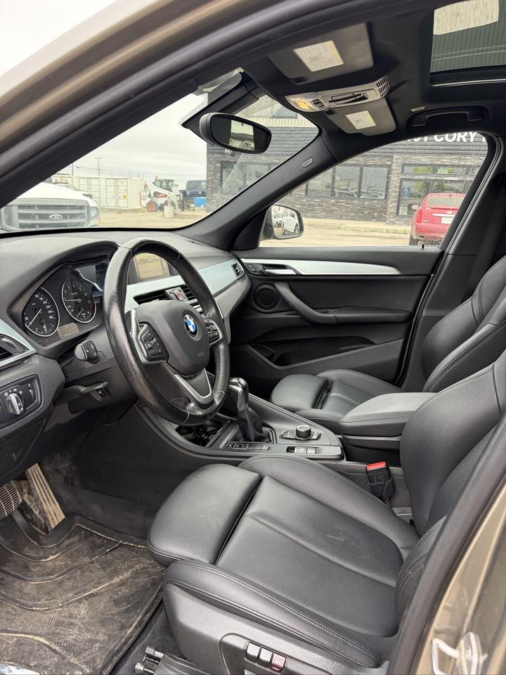 2017 BMW X1 xDrive28i Photo