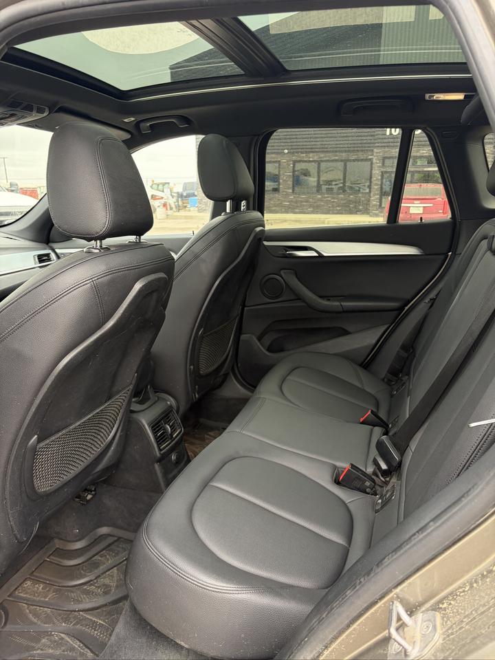 2017 BMW X1 xDrive28i - Photo #14