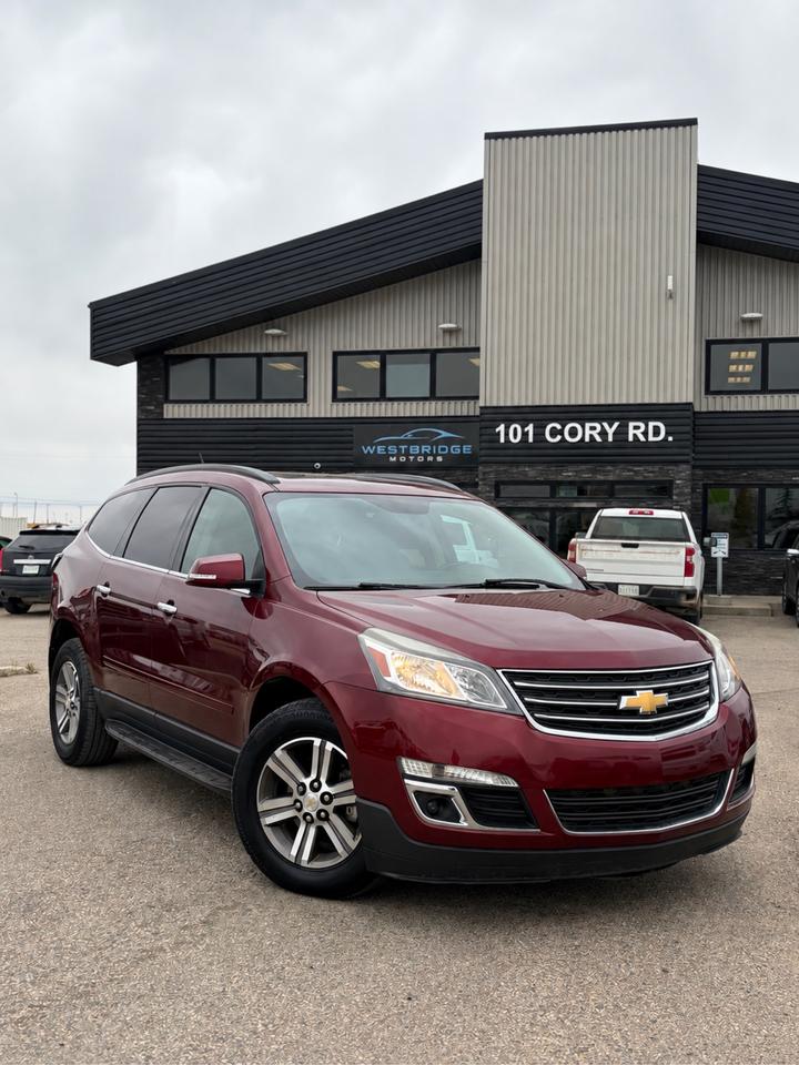 2017 Chevrolet Traverse LT Photo