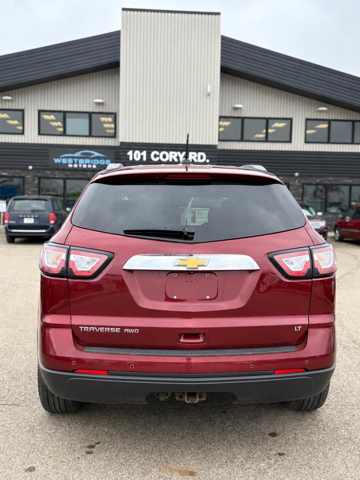 2017 Chevrolet Traverse LT Photo