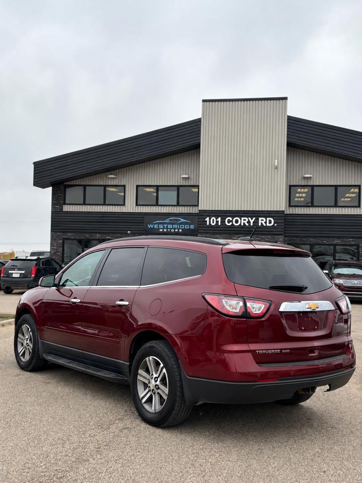 2017 Chevrolet Traverse LT - Photo #7