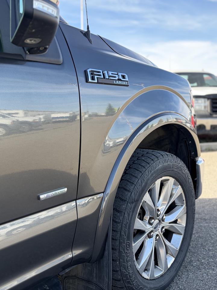 2015 Ford F-150 Lariat Photo