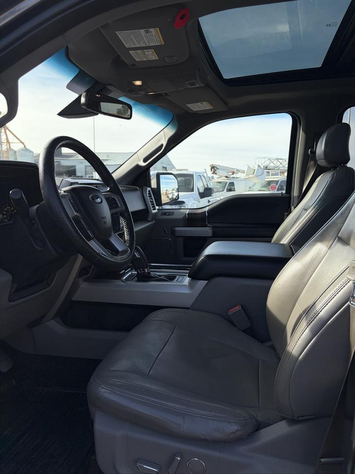 2015 Ford F-150 Lariat - Photo #11