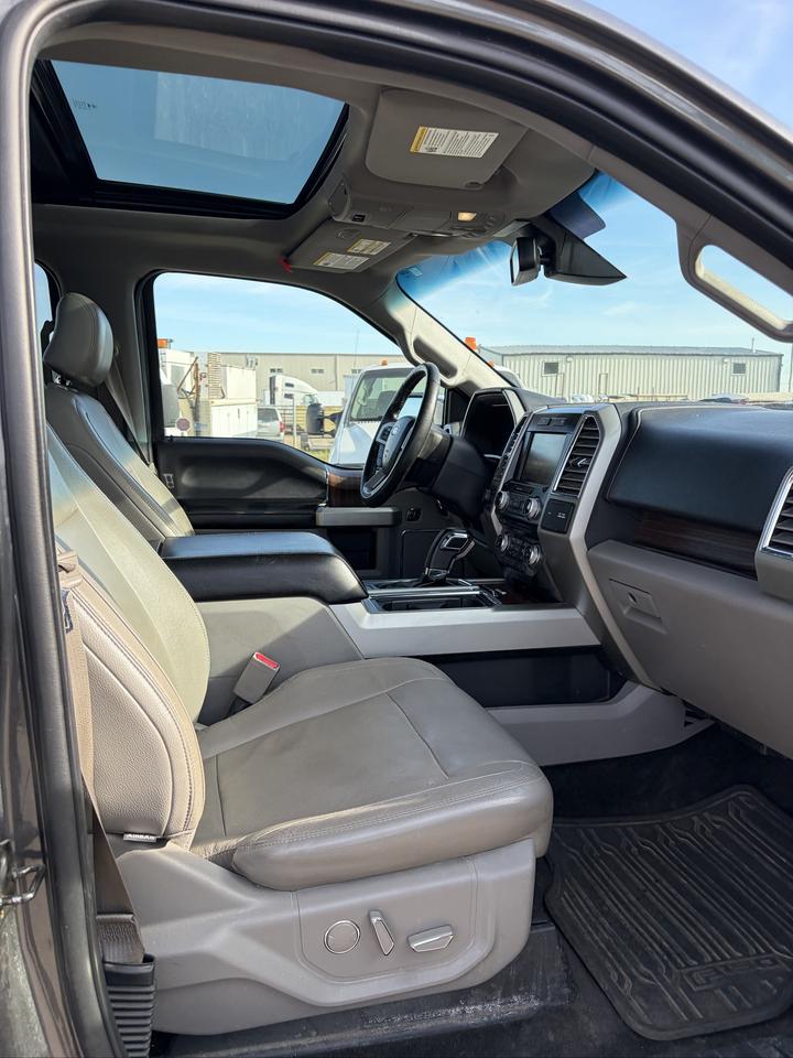 2015 Ford F-150 Lariat - Photo #13