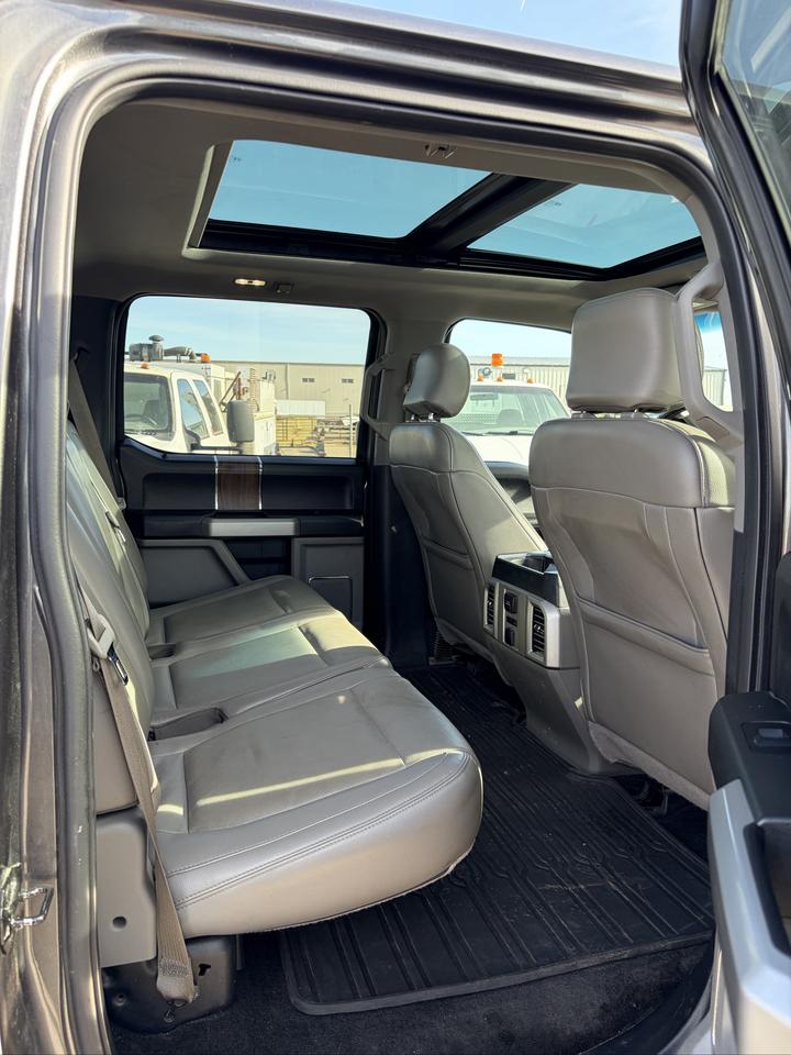 2015 Ford F-150 Lariat - Photo #14
