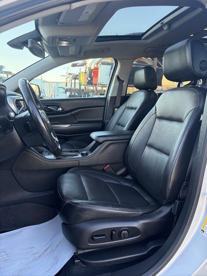2018 GMC Acadia SLT Photo