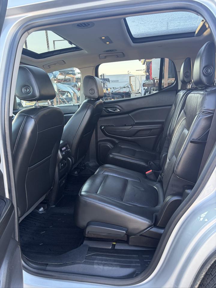 2018 GMC Acadia SLT Photo