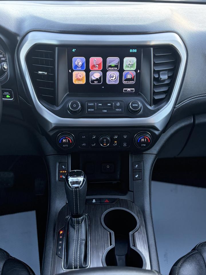 2018 GMC Acadia SLT Photo