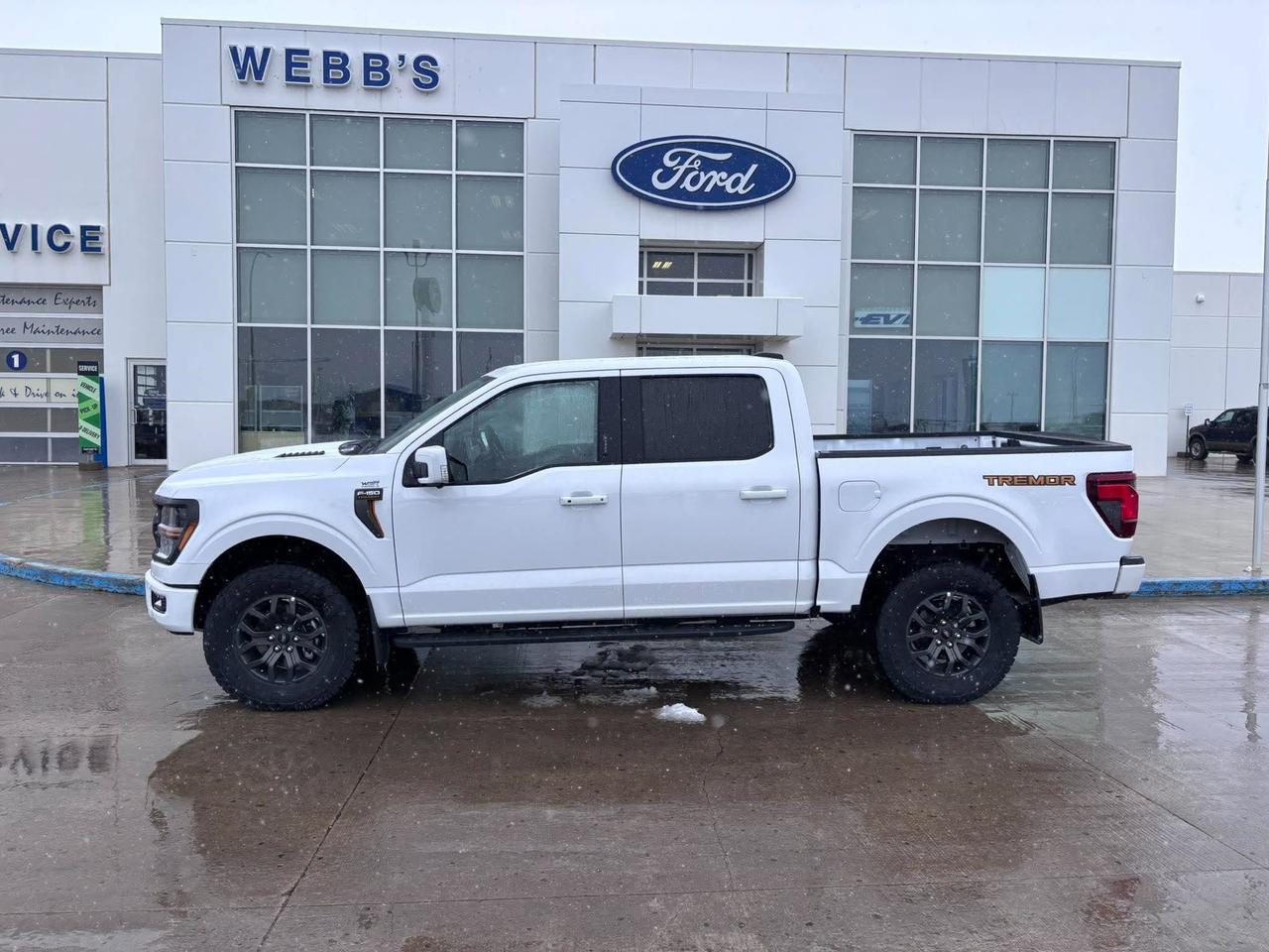 2026 Ford F-150 Tremor 4WD SuperCrew 5.5' Box Photo4
