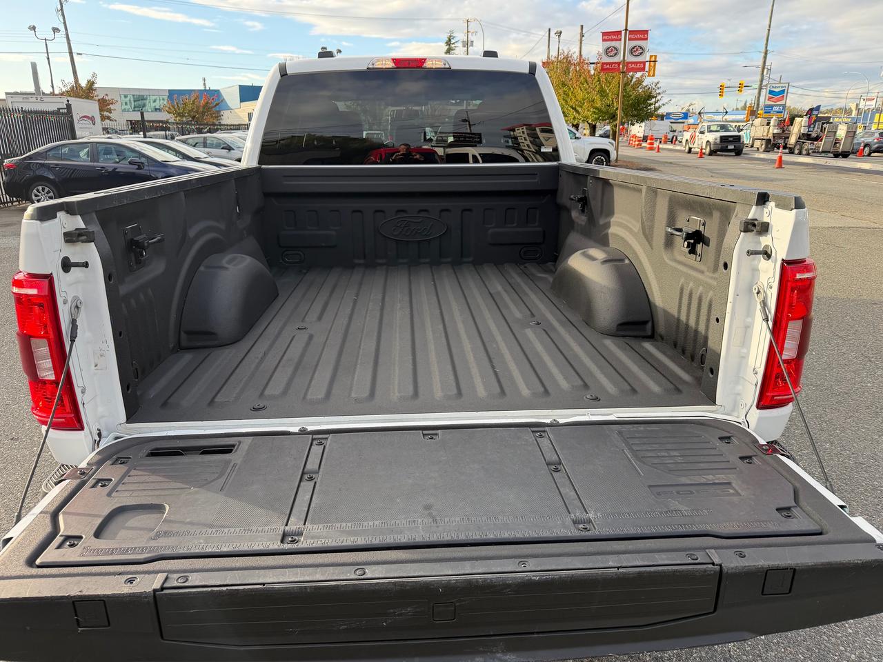 2023 Ford F-150 XLT Photo