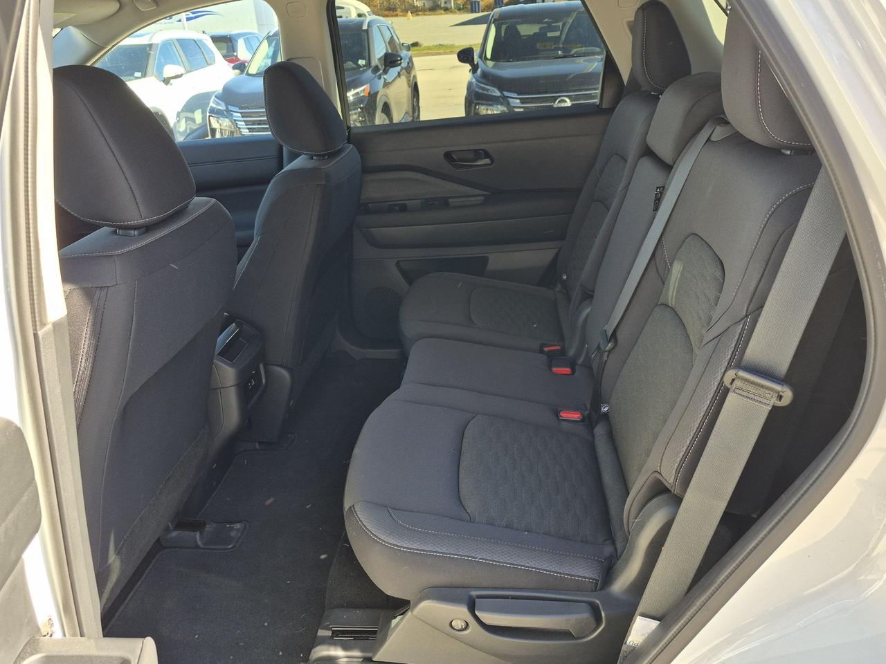 2024 Nissan Pathfinder S Photo
