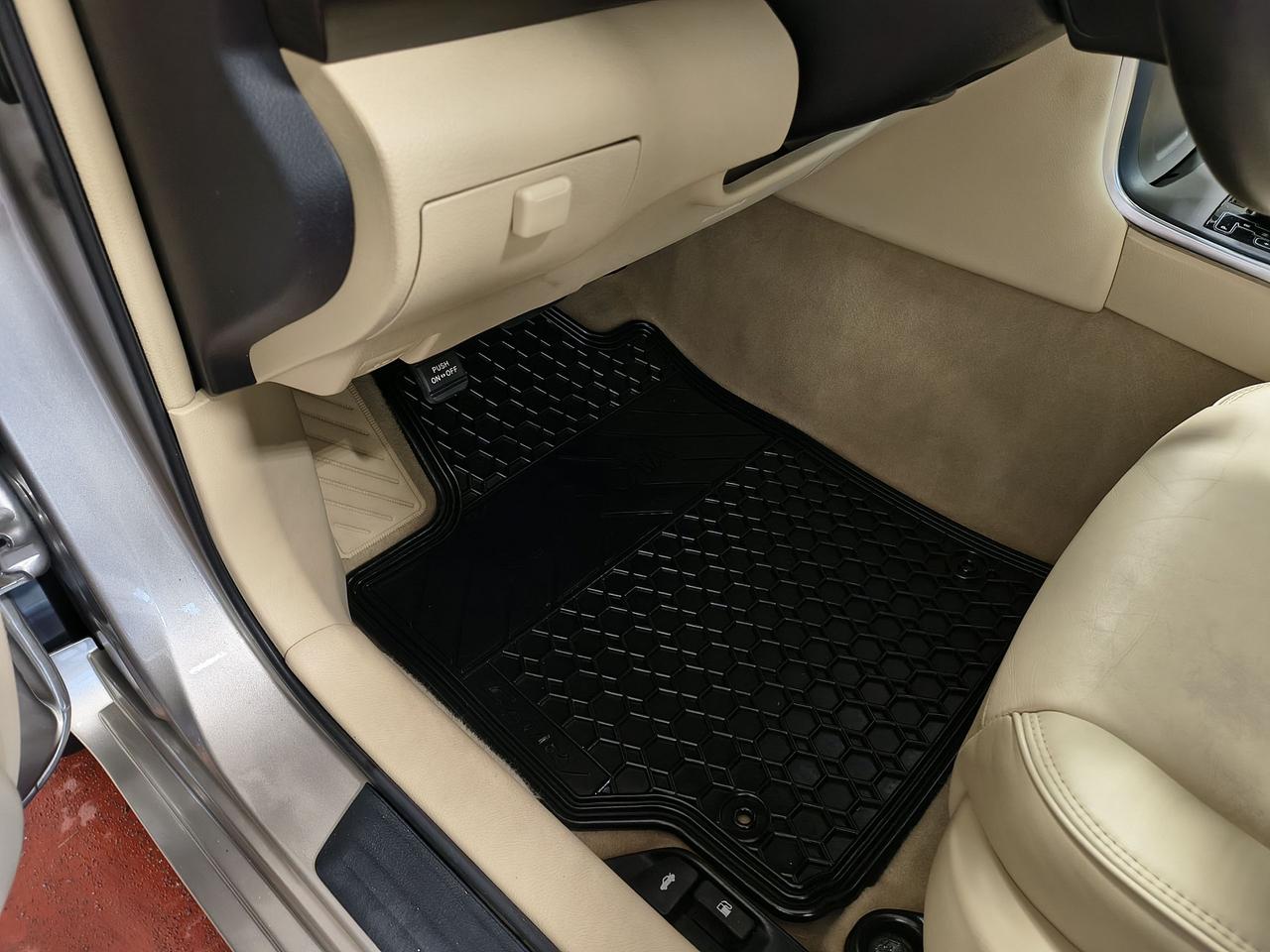 2017 Toyota Camry XLE Photo