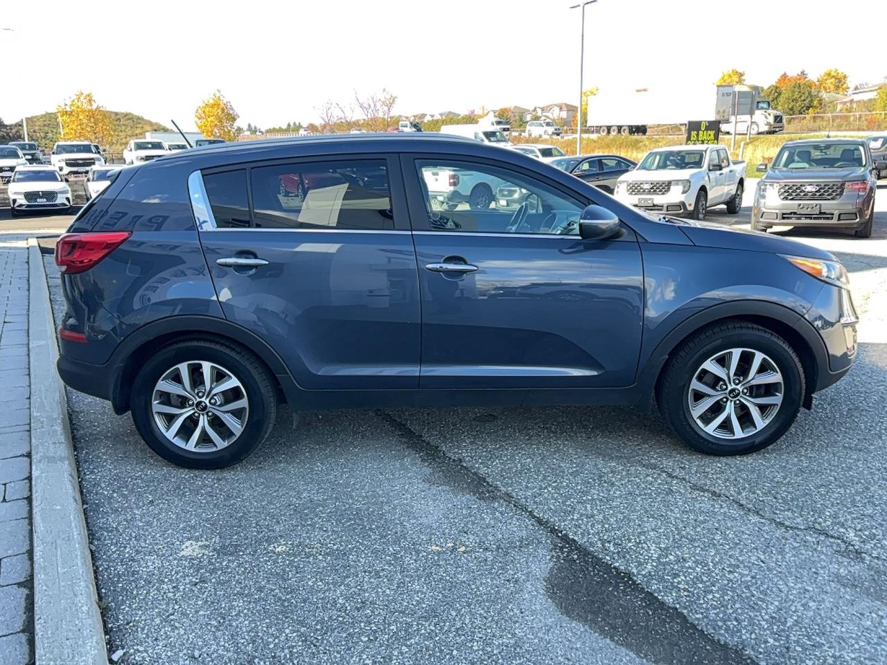 2016 Kia Sportage LOCAL TRADE, EX, FWD, AS TRADED Photo3