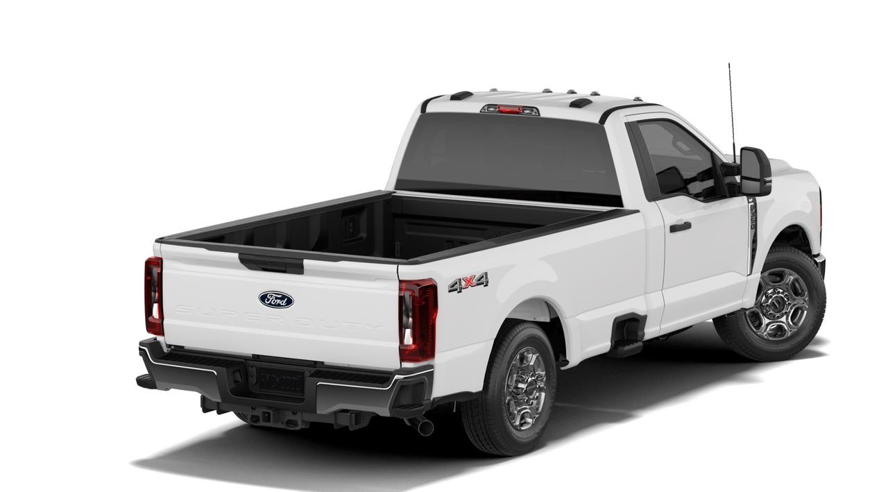 2027 Ford SuperDuty F-350® XLT Photo2