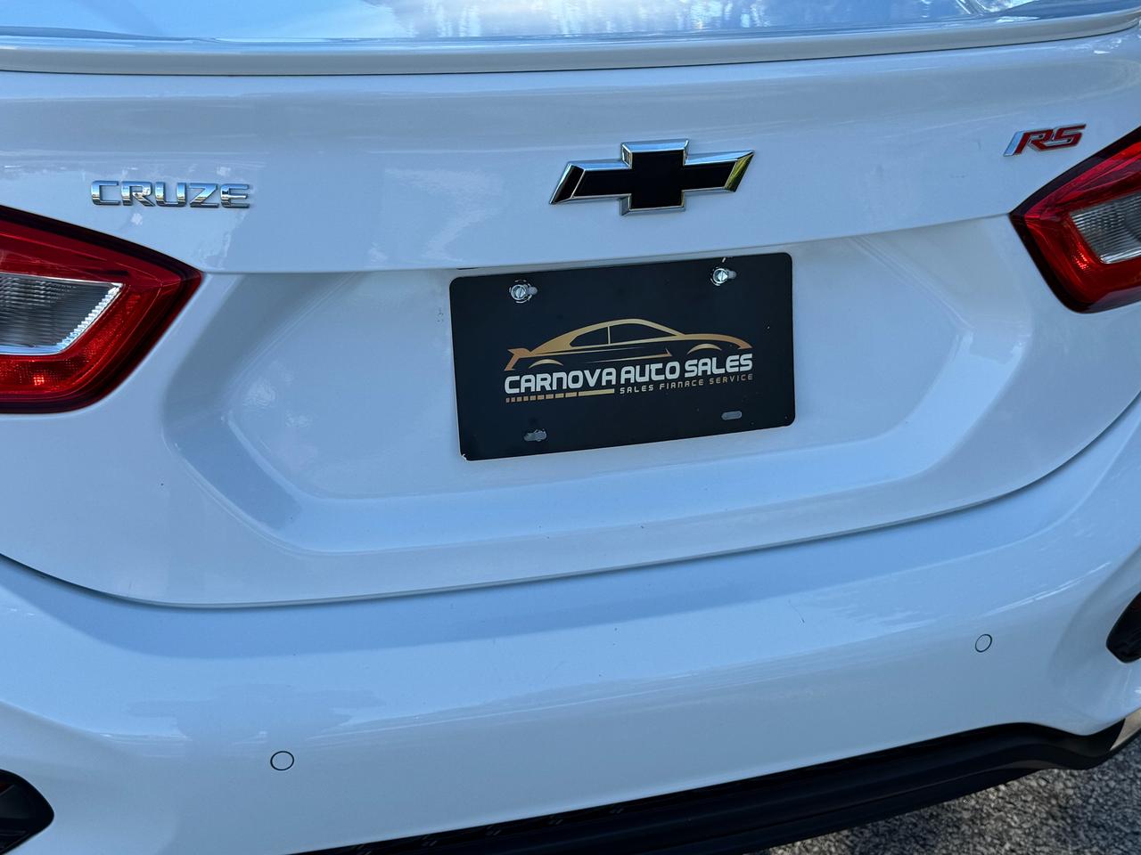 2019 Chevrolet Cruze LT+ONE OWNER+CLEAN CARFAX *LOW KMS* Photo