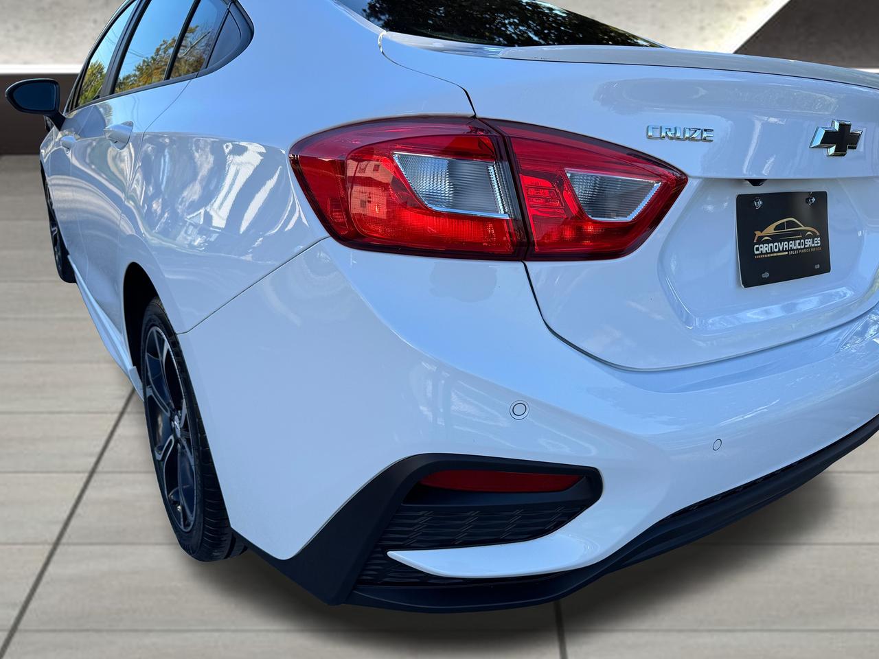 2019 Chevrolet Cruze LT+ONE OWNER+CLEAN CARFAX *LOW KMS* Photo