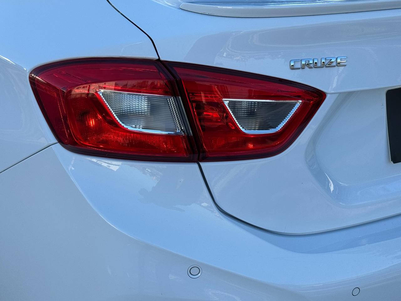 2019 Chevrolet Cruze LT+ONE OWNER+CLEAN CARFAX *LOW KMS* Photo