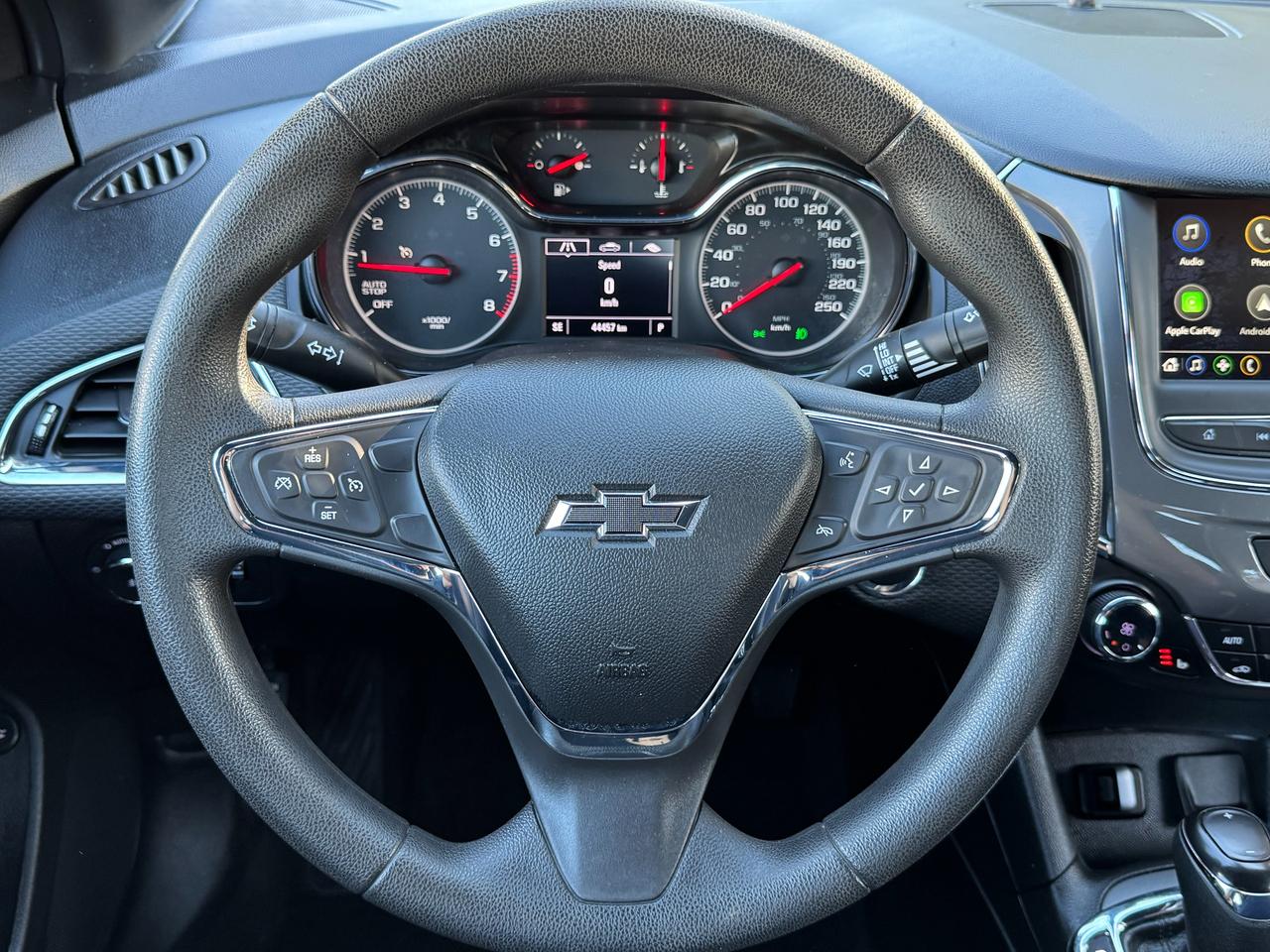 2019 Chevrolet Cruze LT+ONE OWNER+CLEAN CARFAX *LOW KMS* Photo