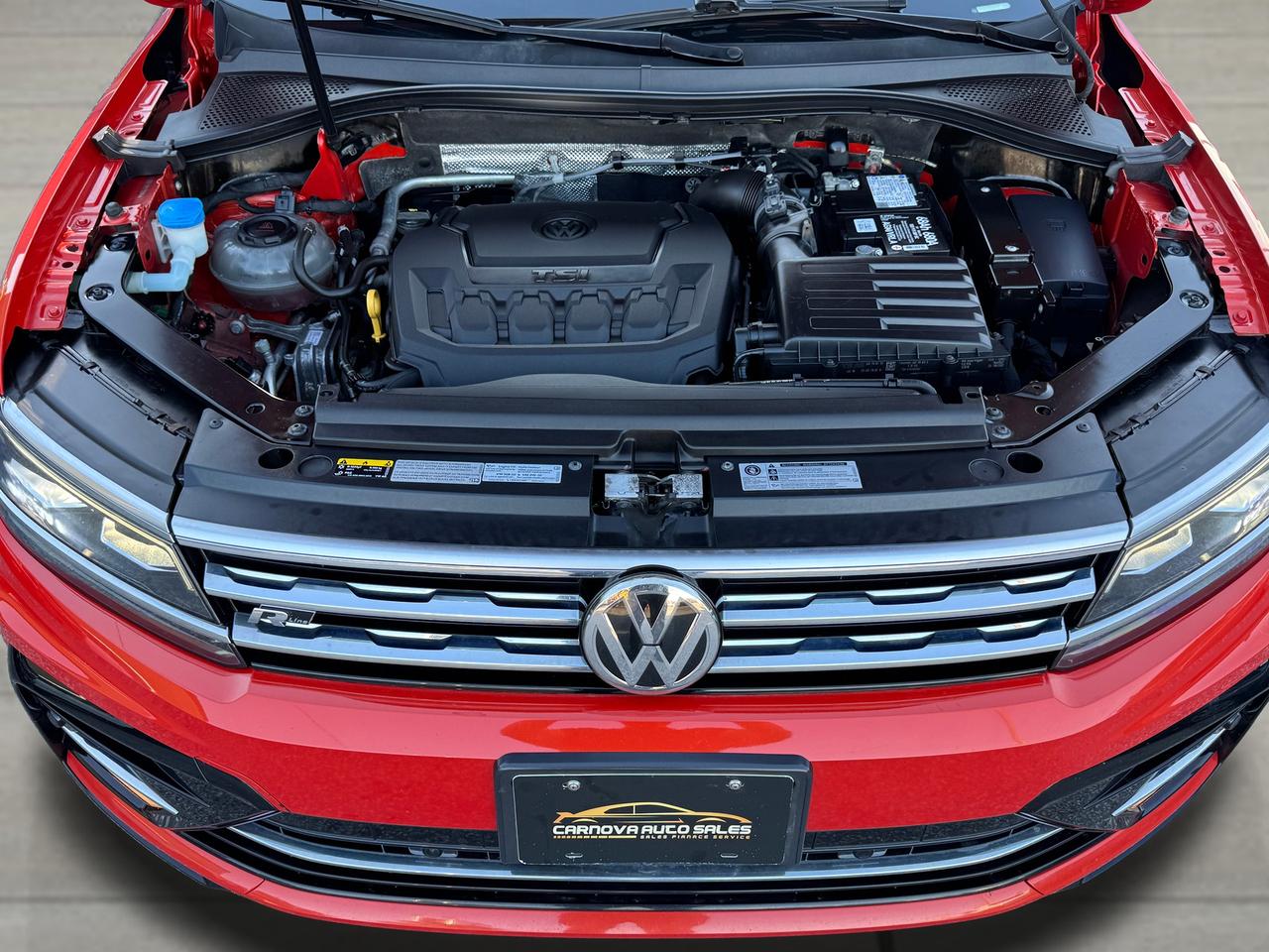2018 Volkswagen Tiguan Highline R-LINE 4MOTION+CLEAN CARFAX Photo